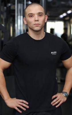 Координатор тренажерного зала Ожгибесов Станислав