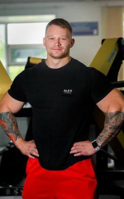 Инструктор тренажерного зала Шабалкин Сергей