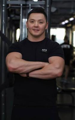 Инструктор тренажерного зала Верхоланцев Алексей