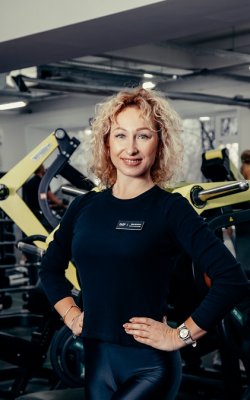 Инструктор групповых программ Екатерина Харина